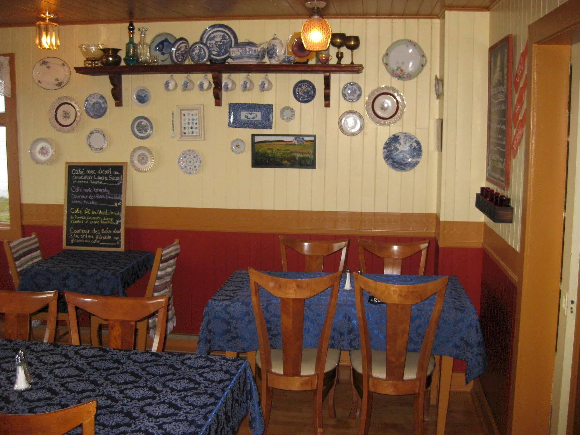 Restaurant-Motel L'Etoile du Nord Pointe a la Fregate Extérieur photo