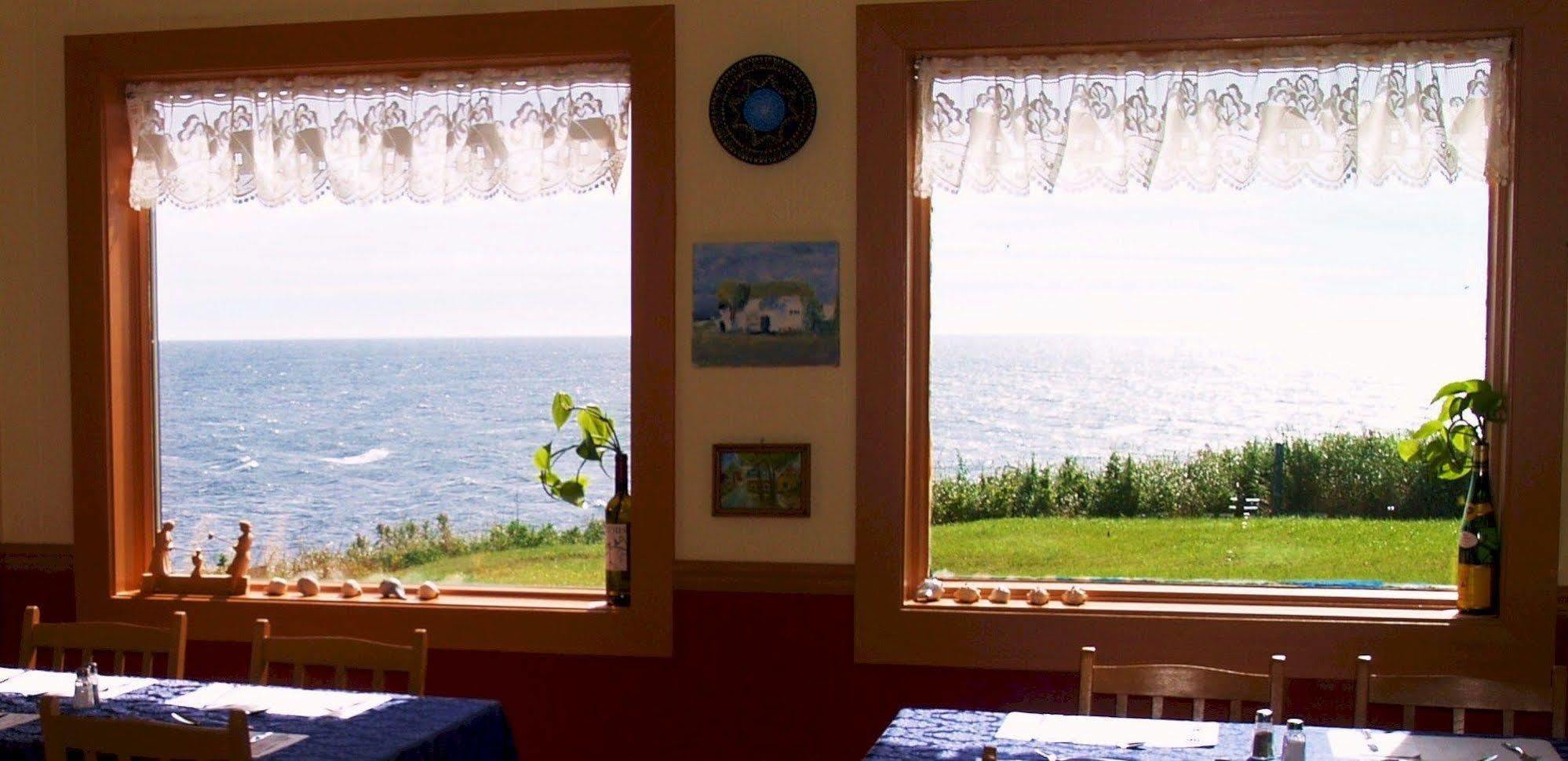Restaurant-Motel L'Etoile du Nord Pointe a la Fregate Extérieur photo
